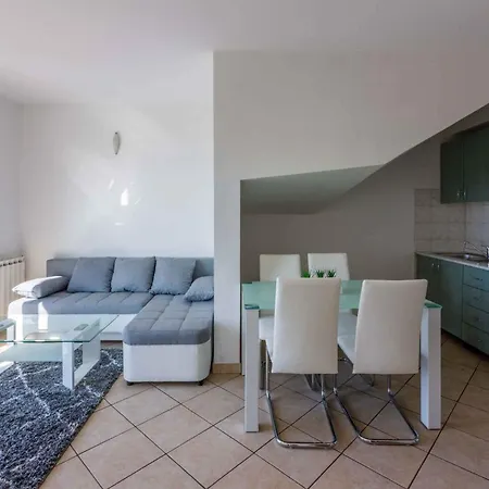 One-bedroom In Lxvi Апартаменты Цриквеница