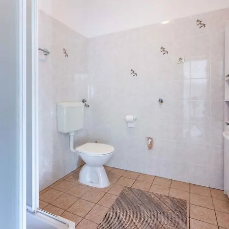 Apartman One-bedroom In Lxvi Crikvenica