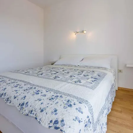 One-bedroom In Lxvi Apartman