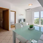 One-bedroom In Lxvi